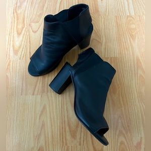 Steve Madden Nobel Peep Toe Heels